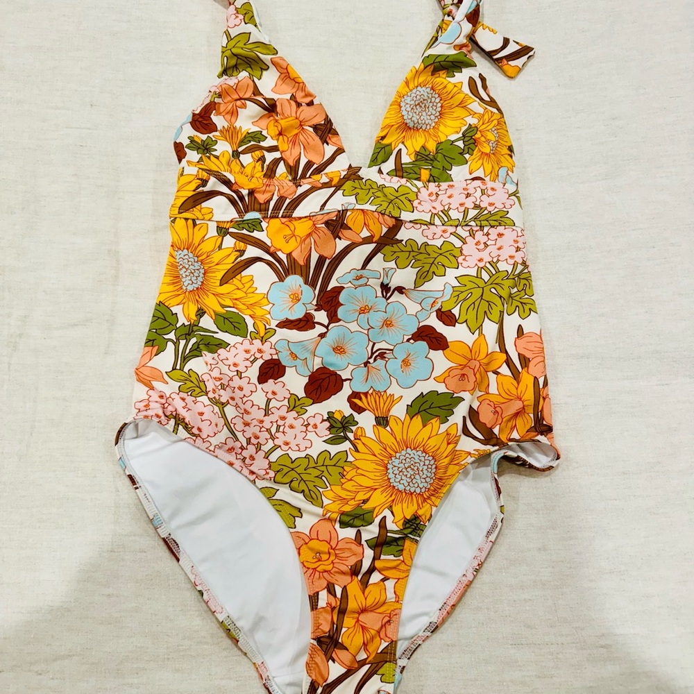 Sézane one piece swimsuit